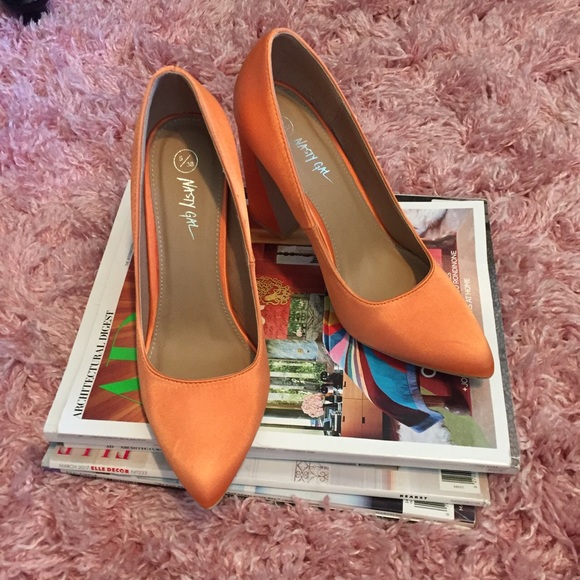 Neon Orange Pumps - Picture 4 of 4